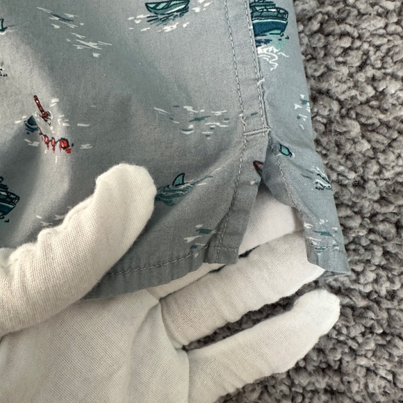 Duluth Trading Co Gray Blue Fishing Print Men's Shirt Size Small - Picture 10 of 15